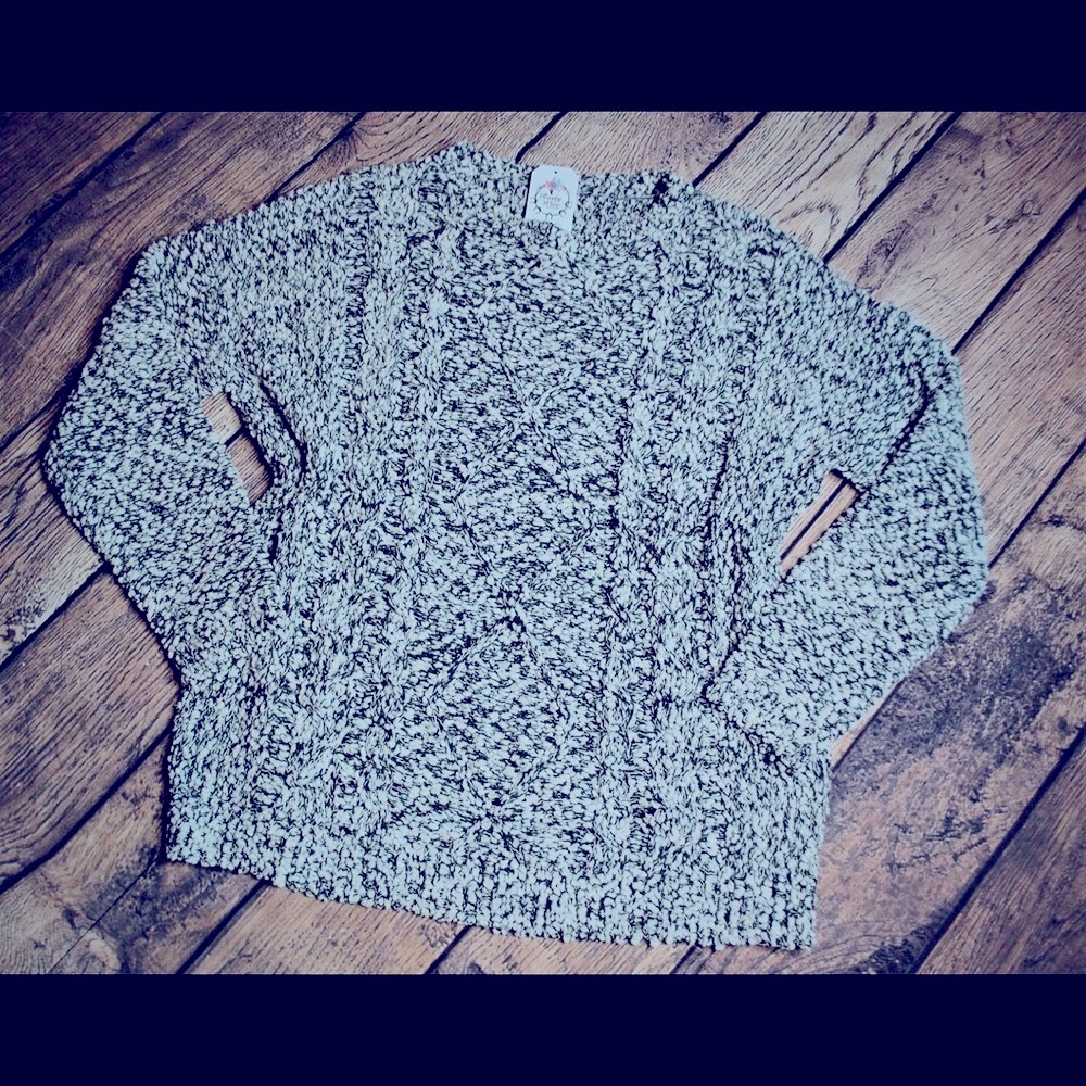 Warm » Cozy » Super Soft Pullover Speckled Grey & White Sweater w/Crew Neckline - Picture 8 of 15
